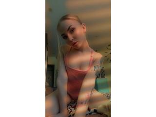 Klikni zde a chatuj s modelkou! Lollyy_baby